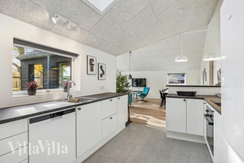 Die Küche in dem Luxusferienhaus Nr. 754 ist so gut ausgestattet, dass man problemlos Mahlzeiten für 12 Personen zubereiten kann.