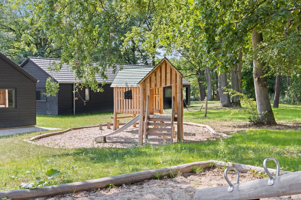 Neben den vielen schönen Stunden, die man im Poolbereich des Hauses verbringen kann, bietet das Luxusferienhaus 754 auch zahlreiche Freizeitangebote im Freien