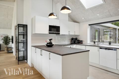 Die Küche in dem Luxusferienhaus Nr. 756 ist so gut ausgestattet, dass man problemlos Mahlzeiten für 16 Personen zubereiten kann.