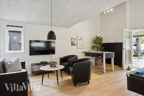 Aktivitätsraum im Luxusferienhaus Nr. 756 mit 6 Schlafzimmern und Platz für 16 Gäste.