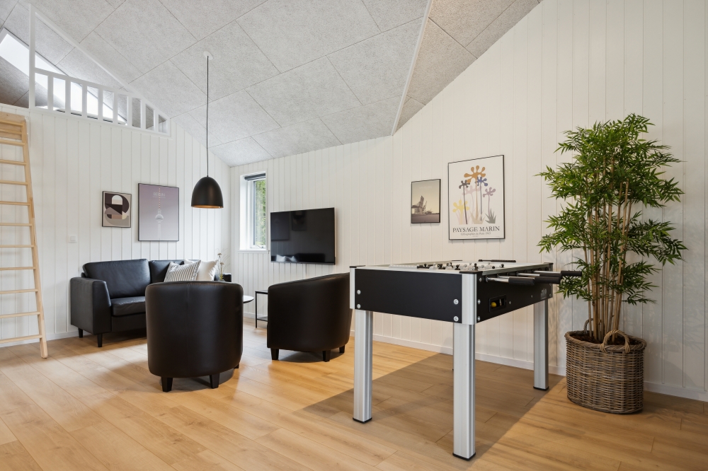 Das Luxusferienhaus 756 für 16 Personen hat einen großen Aktivitätsraum mit u. a. Billard und Darts