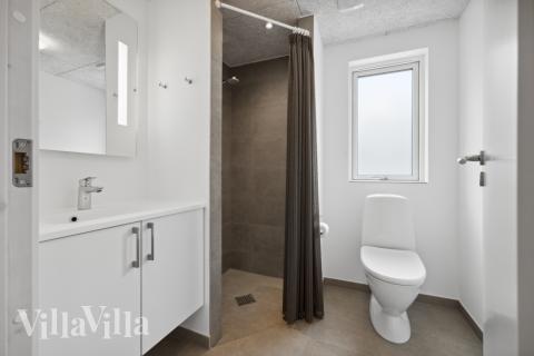 Eines der Badezimmer im Luxusferienhaus Nr. 756