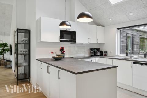 Die Küche in dem Luxusferienhaus Nr. 757 ist so gut ausgestattet, dass man problemlos Mahlzeiten für 16 Personen zubereiten kann.