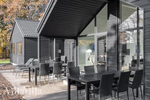 Das Luxusferienhaus Nr. 759 hat eine tolle Terrasse, die mit hochwertigen Gartenmöbeln für 18 Personen ausgestattet ist.