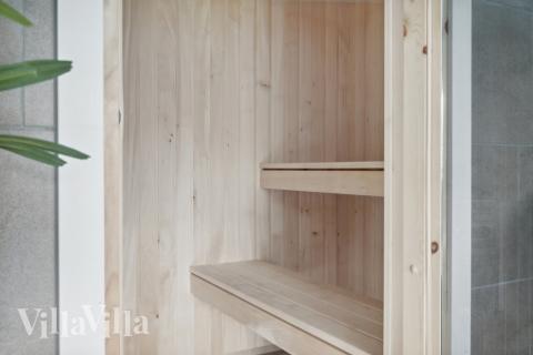 Genießen Sie die heiße Sauna im Luxusferienhaus Nr. 588 für 14 Personen