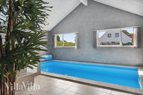 Der schicke Pool im Luxusferienhaus Nr. 588 für 14 Personen