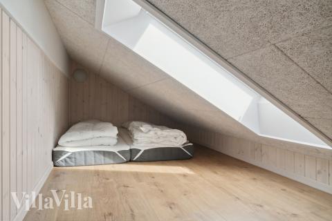 Einige der 14 Schlafgelegenheiten befinden sich im Luxusferienhaus Nr. 588 auf dem ausgebauten Dachboden