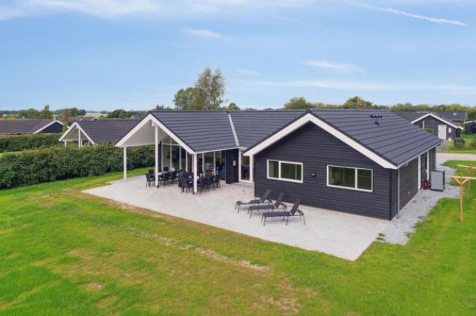 Dieses schöne Poolhaus Nr. 588 mit Platz für 14 Personen liegt in Lolland/Falster/Mön