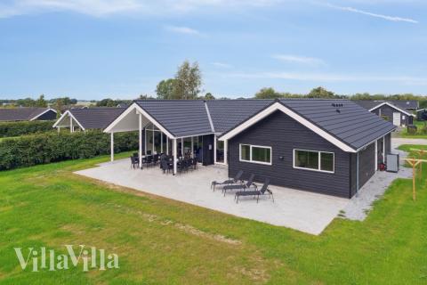 Dieses schöne Poolhaus Nr. 588 mit Platz für 14 Personen liegt in Lolland/Falster/Mön