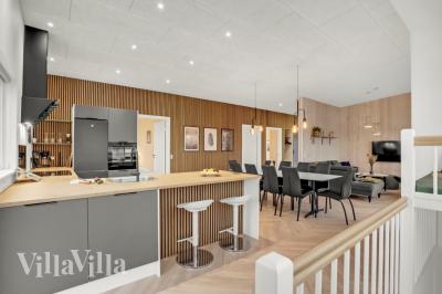 Die Küche in dem Luxusferienhaus Nr. 603 ist so gut ausgestattet, dass man problemlos Mahlzeiten für 12 Personen zubereiten kann.