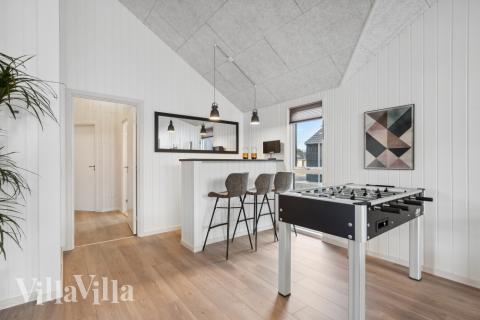 Das Luxusferienhaus 608 für 26 Personen hat einen großen Aktivitätsraum mit u. a. Billard und Darts