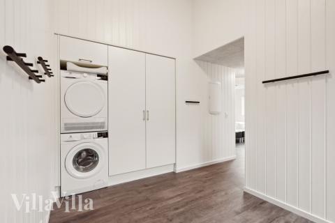 Der geräumige Eingangsbereich im Luxusferienhaus Nr. 609 in Westjütland