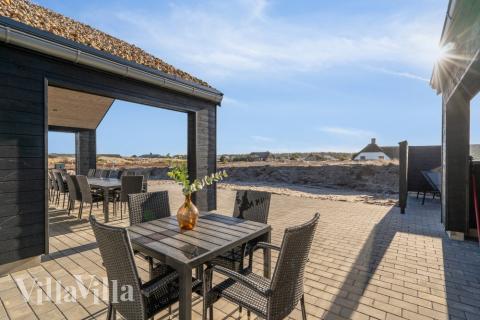 Das Luxusferienhaus Nr. 609 hat eine tolle Terrasse, die mit hochwertigen Gartenmöbeln für 18 Personen ausgestattet ist.