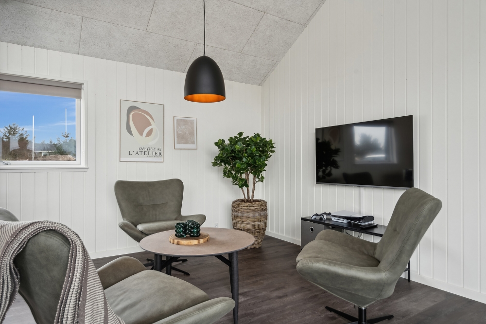 Das Luxusferienhaus 610 für 18 Personen hat einen großen Aktivitätsraum mit u. a. Billard und Darts