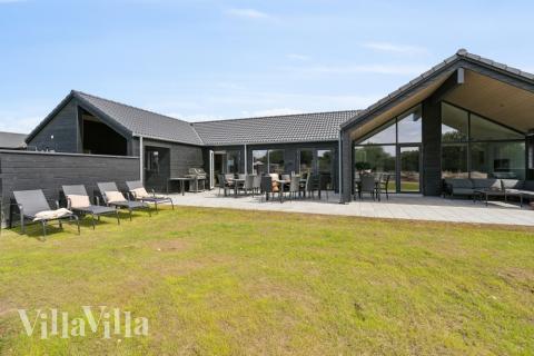 Dieses schöne Poolhaus Nr. 611 mit Platz für 20 Personen liegt in Südjütland