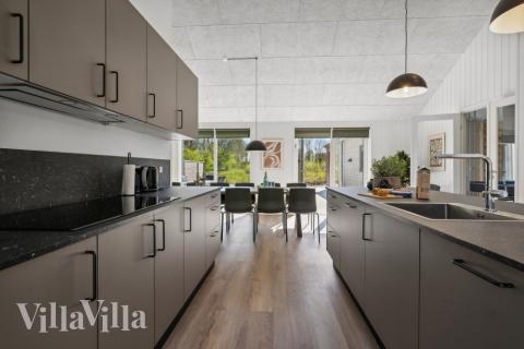 Gut ausgestattete Küche im Luxusferienhaus Nr. 612 in Südjütland.