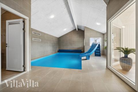 Der schicke Pool im Luxusferienhaus Nr. 615 für 30 Personen