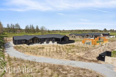 Dieses schöne Poolhaus Nr. 615 mit Platz für 30 Personen liegt in Nordjütland