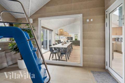 Der schicke Pool im Luxusferienhaus Nr. 616 für 16 Personen