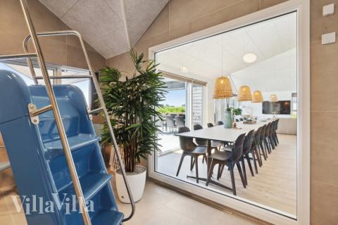 Der schicke Pool im Luxusferienhaus Nr. 618 für 16 Personen