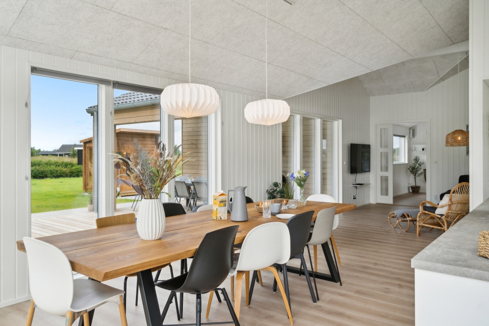 Aufenthaltsraum mit Platz für 12 im Luxusferienhaus Nr. 620.