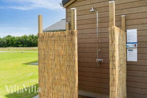 Neben den vielen schönen Stunden, die man im Poolbereich des Hauses verbringen kann, bietet das Luxusferienhaus 620 auch zahlreiche Freizeitangebote im Freien