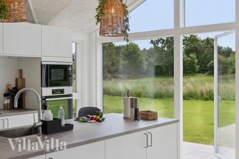 Die Küche in dem Luxusferienhaus Nr. 620 ist so gut ausgestattet, dass man problemlos Mahlzeiten für 12 Personen zubereiten kann.