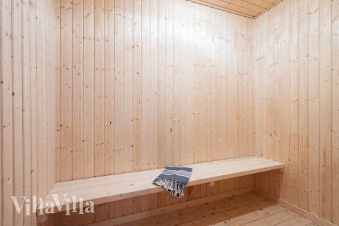 Genießen Sie die heiße Sauna im Luxusferienhaus Nr. 623 für 15 Personen