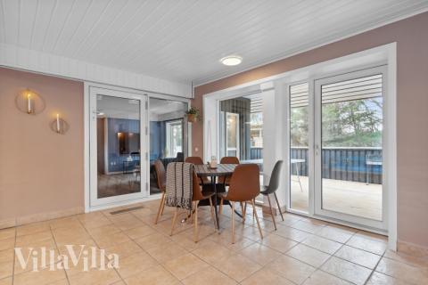 Der schicke Pool im Luxusferienhaus Nr. 623 für 15 Personen