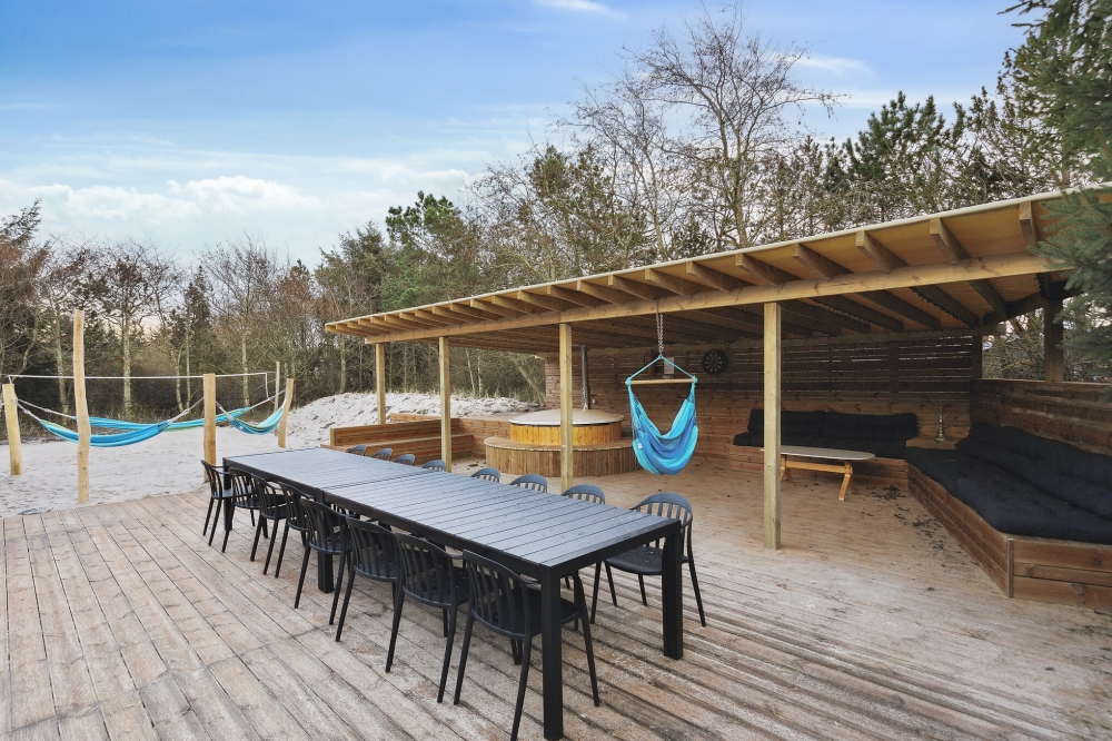Das Luxusferienhaus Nr. 623 hat eine tolle Terrasse, die mit hochwertigen Gartenmöbeln für 15 Personen ausgestattet ist.