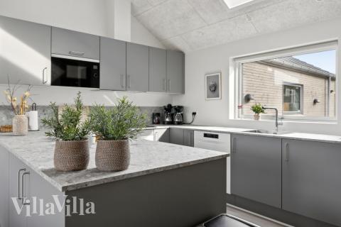 Die Küche in dem Luxusferienhaus Nr. 624 ist so gut ausgestattet, dass man problemlos Mahlzeiten für 14 Personen zubereiten kann.