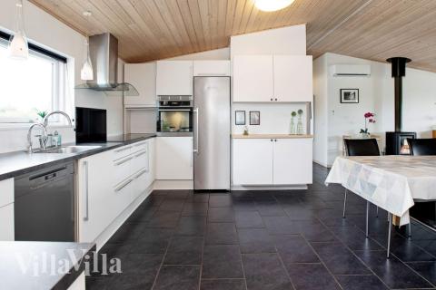 Die Küche in dem Luxusferienhaus Nr. 626 ist so gut ausgestattet, dass man problemlos Mahlzeiten für 14 Personen zubereiten kann.