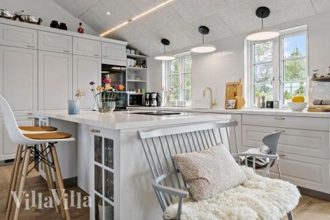 Die Küche in dem Luxusferienhaus Nr. 629 ist so gut ausgestattet, dass man problemlos Mahlzeiten für 20 Personen zubereiten kann.