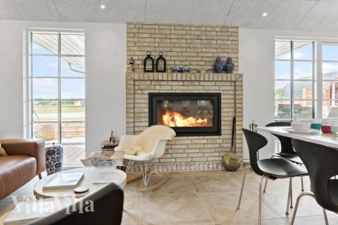 Aufenthaltsraum mit Platz für 20 im Luxusferienhaus Nr. 629.