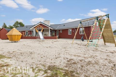Dieses schöne Poolhaus Nr. 629 mit Platz für 20 Personen liegt in Südjütland