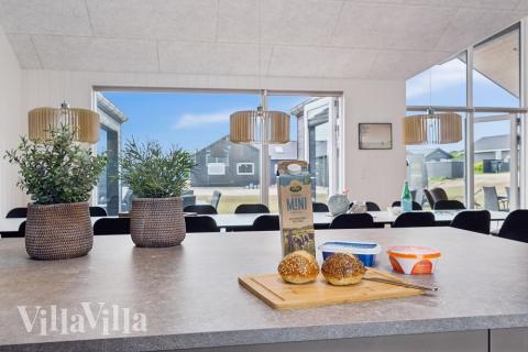 Die Küche in dem Luxusferienhaus Nr. 632 ist so gut ausgestattet, dass man problemlos Mahlzeiten für 18 Personen zubereiten kann.