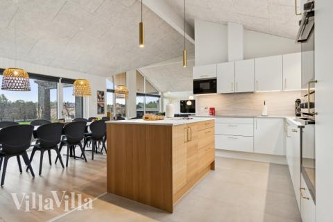 Die Küche in dem Luxusferienhaus Nr. 634 ist so gut ausgestattet, dass man problemlos Mahlzeiten für 18 Personen zubereiten kann.