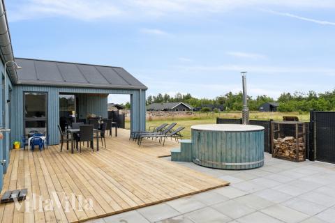 Auf der Terrasse des Ferienhauses Nr. 636 ist Platz für 8 Personen.