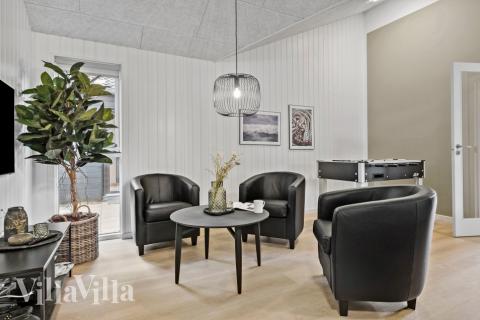 Das Luxusferienhaus 638 für 16 Personen hat einen großen Aktivitätsraum mit u. a. Billard und Darts