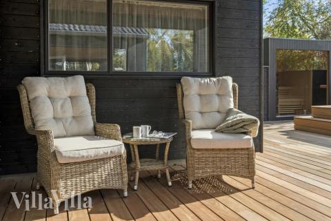 Das Luxusferienhaus Nr. 638 hat eine tolle Terrasse, die mit hochwertigen Gartenmöbeln für 16 Personen ausgestattet ist.