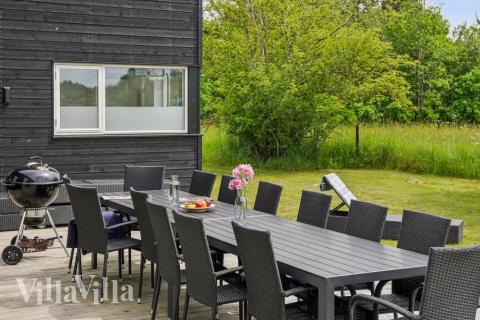 Das Luxusferienhaus Nr. 642 hat eine tolle Terrasse, die mit hochwertigen Gartenmöbeln für 16 Personen ausgestattet ist.