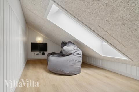 Einige der 14 Schlafgelegenheiten befinden sich im Luxusferienhaus Nr. 644 auf dem ausgebauten Dachboden