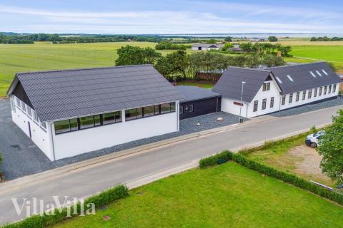 Dieses schöne Poolhaus Nr. 645 mit Platz für 40 Personen liegt in Limfjord