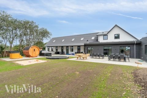 Dieses schicke Poolhaus Nr. 645 liegt in Limfjord und bietet Platz für 40 Personen.