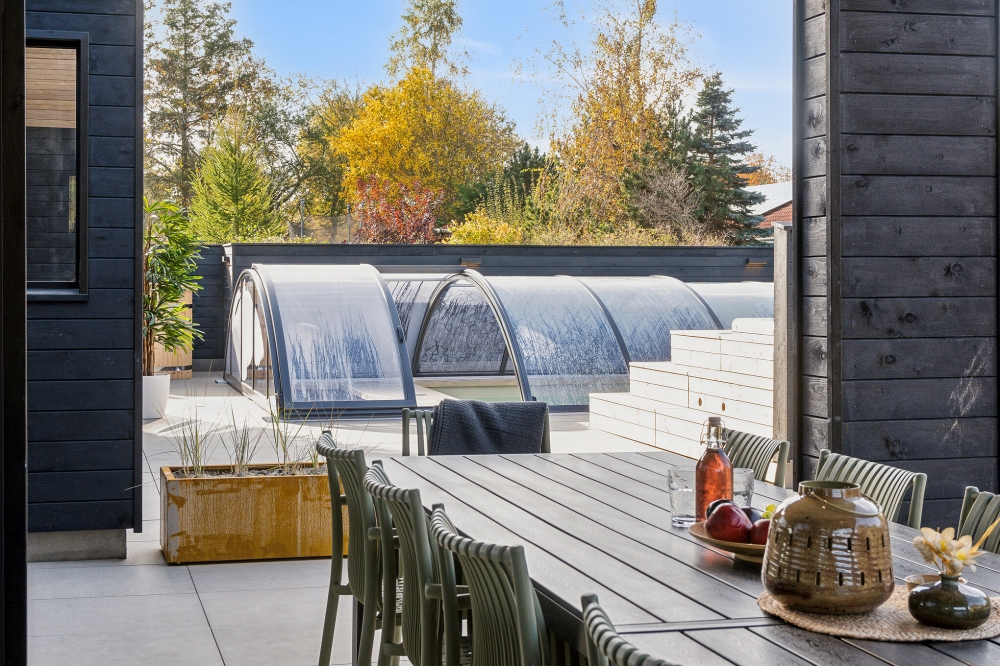 Das Luxusferienhaus Nr. 646 hat eine tolle Terrasse, die mit hochwertigen Gartenmöbeln für 18 Personen ausgestattet ist.