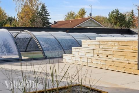 Der schicke Pool im Luxusferienhaus Nr. 646 für 18 Personen