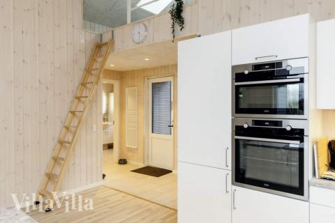 Gut ausgestattete Küche im Luxusferienhaus Nr. 650 in Lolland/Falster/Mön.