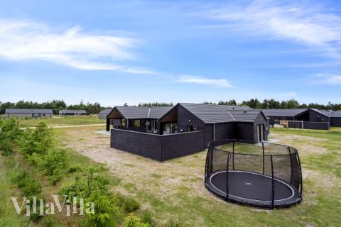 Dieses schöne Poolhaus Nr. 653 mit Platz für 22 Personen liegt in Westjütland