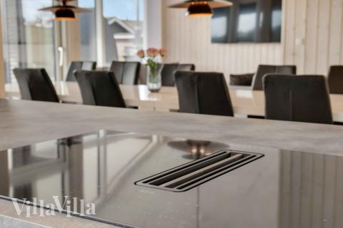 Die Küche in dem Luxusferienhaus Nr. 661 ist so gut ausgestattet, dass man problemlos Mahlzeiten für 14 Personen zubereiten kann.