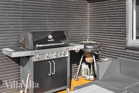 Auf der Terrasse des Ferienhauses Nr. 661 ist Platz für 14 Personen.